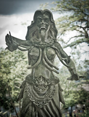 Statue effrayante à Bali