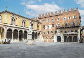 Fototapeta na wymiar The beautiful Piazza Dante in Verona with historic buildings with beautiful facades