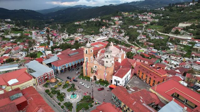rotating view of the main church of the mining town of real del monte in hidalgo mexico