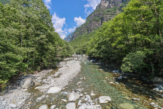 Bavona Fluss im Maggiatal im schweizer Kanton Tessin 