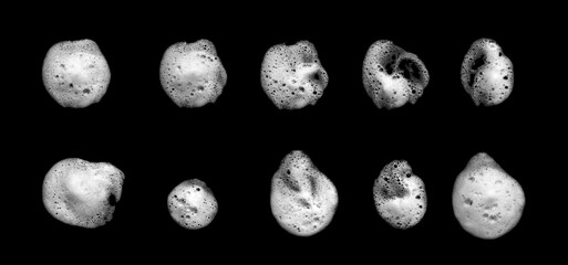 Set Lather Foam from soap, detergent, soft white shampoo, or makeup remover, clears the gel-cream object on the face, and the skin is transparent.