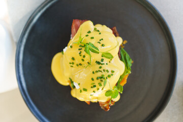 Eggs Benedict