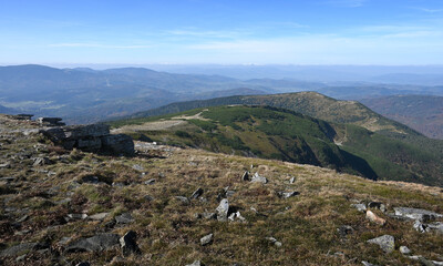 Fototapeta na wymiar Widok ze szczytu Babiej Góry.