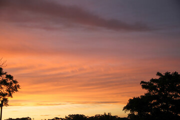 Fototapeta na wymiar beautiful sunset on a Monday evening.