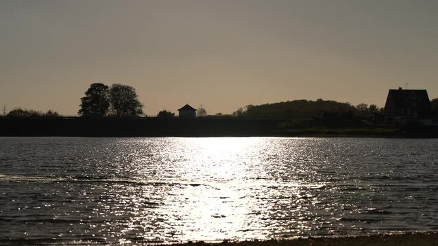 Hobie 14 Katamaran segelt auf der Bevertalsperre in H&uuml;ckeswagen | Hobie Cat 14 sailing