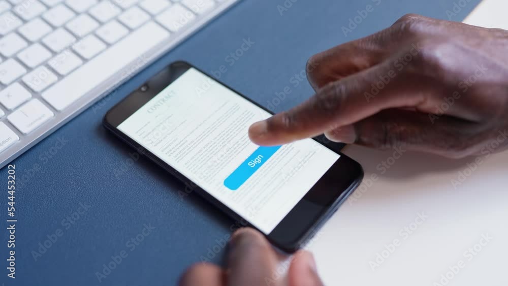 Poster digital signature on contract document online