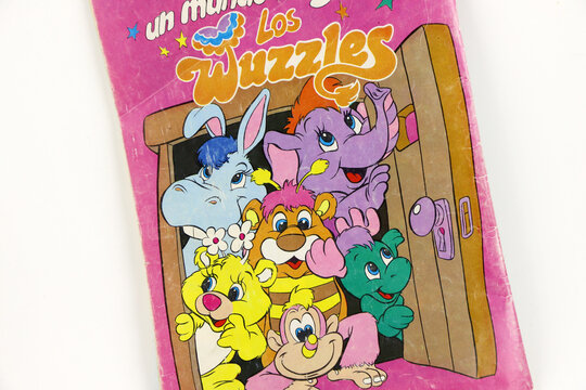 Comic magazine from the 80s with advertising for The Wuzzles. Walt Disney animated series. Animated characters with animals with traits of other animals.