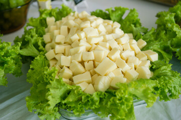 Buffet para casamento simples, queijo Mussa rela em cubpos