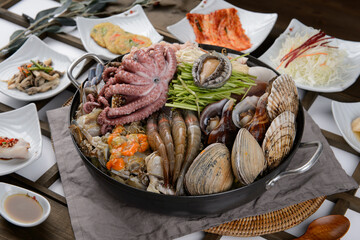 Steamed seafood with various kinds of seafood