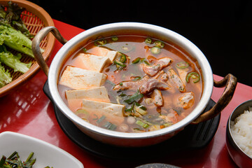 Kimchi stew with pork