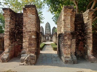  Ancient sites in Sukhothai
