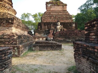  Ancient sites in Sukhothai
