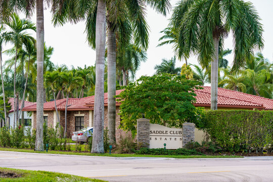 Photo of an upscale house in Weston Florida. Weston was incorporated in 1996