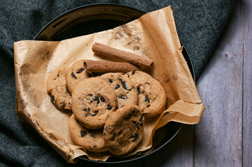 Classic chocolate chip cookies for dessert 