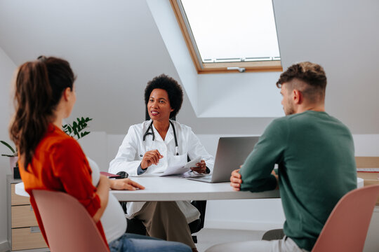 รูปภาพOb-Gyn – เลือกดูภาพถ่ายสต็อก เวกเตอร์ และวิดีโอ359 | Adobe Stock