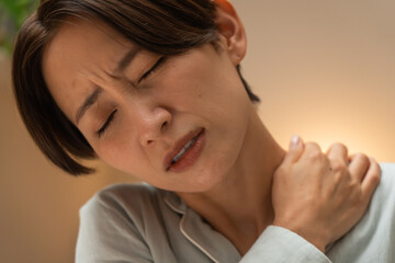 体調不良に悩む日本人女性