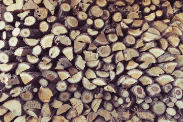 gelagertes brennholz