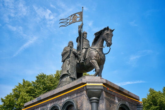 Monument to Prince Vladimir And Saint Fedor