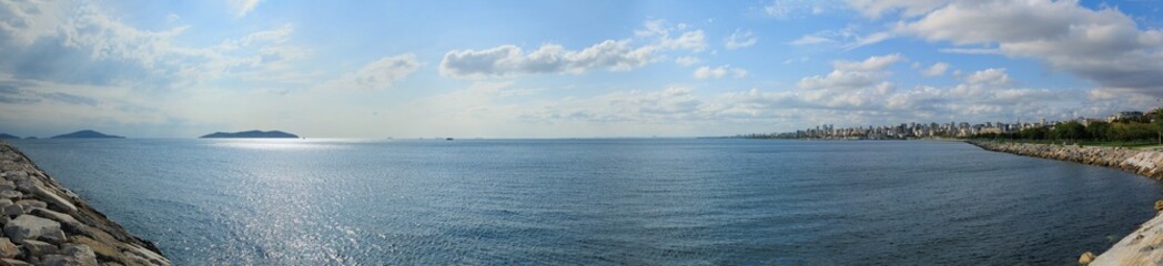 Naklejka na ściany i meble Seascape, blue Sky and sea water