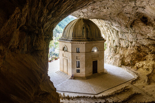 Tempietto del Valadier
