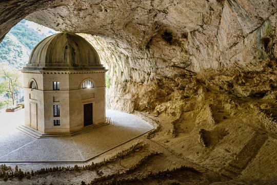 Tempietto del Valadier