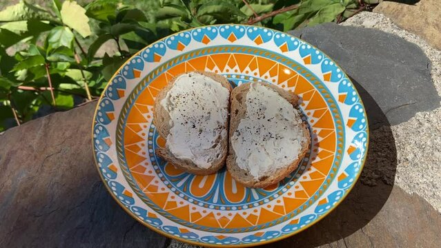tartine fromage frais petit déjeuner