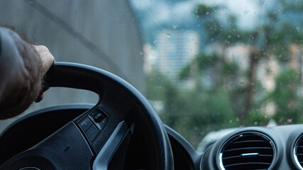 Manejando en la Lluvia