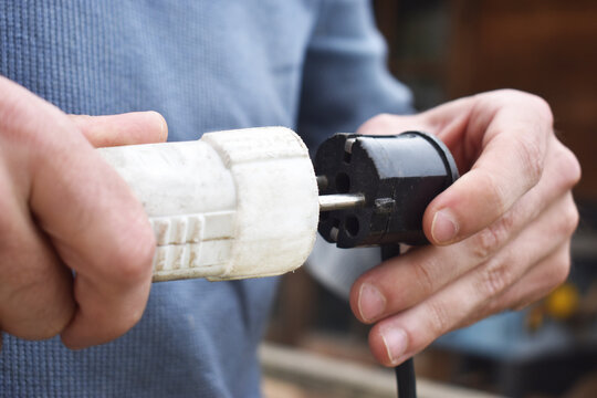 Plug in elecrticity socket 