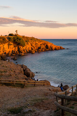 Crique de l'Anau au coucher du soleil à Sète