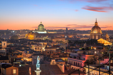 Fototapeta premium Rome, Italy Skyline at Dusk