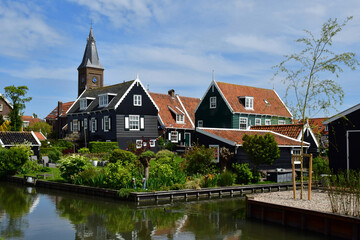 Fototapeta na wymiar Marken, Netherlands - may 22 2022 : touristy village centre