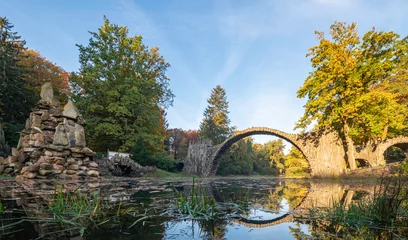 Photo sur Plexiglas Le Rakotzbrücke Rakotzbrücke im Herbst