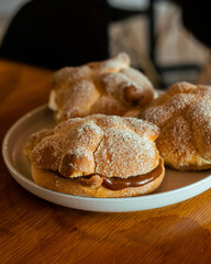 Pan de muerto bien relleno