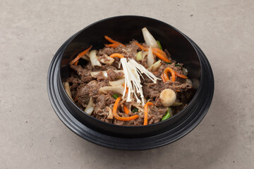 Bulgogi, beef, meal, meat, broth, food, food ingredients, vegetables, Korean food, soy sauce, garlic, mushrooms, stir-fry, seasoning, cooking, carrot, onion,불고기,소고기,식사,육류,육수,음식,음식재료,채소,한식,간장,마늘,버섯,볶음,