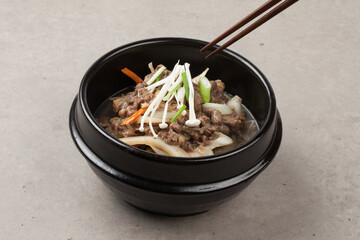 Bulgogi, beef, meal, meat, broth, food, food ingredients, vegetables, Korean food, soy sauce, garlic, mushrooms, stir-fry, seasoning, cooking, carrot, onion,불고기,소고기,식사,육류,육수,음식,음식재료,채소,한식,간장,마늘,버섯,볶음,
