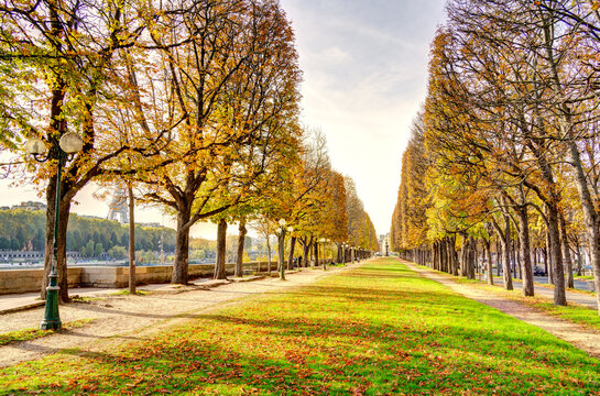 Paris landmarks in autumn, HDR Image