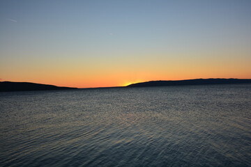 tramonto dala spiaggia di kovacine isola di cres