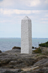 A boundary stone on the coast of Pont-l'Abbé