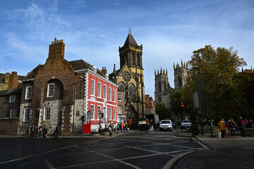 ヨークの街並みとヨークミンスター