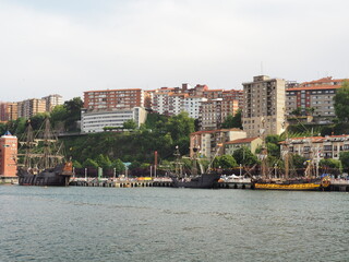 Portugalete, localidad vasca famosa por su puente colgante.