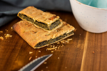 Torta salata sul tagliere, Erbazzone reggiano