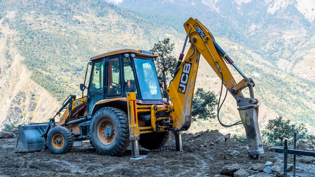 JCB Excavators heavy machine has been catering to a number construction industries
