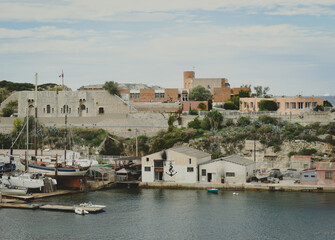 Fototapeta na wymiar Marseille városa a gyönyörű tenger partján
