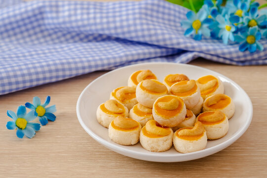 Cashew nut cookies or Singapore cookies on white plate