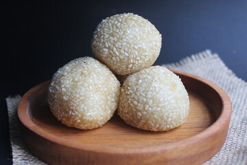 Onde-onde or jian dui is a type of cake that is famous in Indonesia.  Onde-onde can be found in traditional markets or sold at street vendors