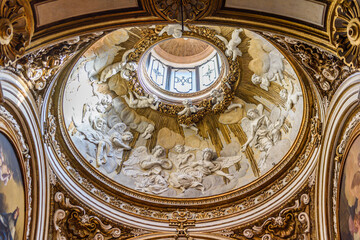 Roma, chiesa San Luigi dei Francesi,  con quadri di Caravaggio