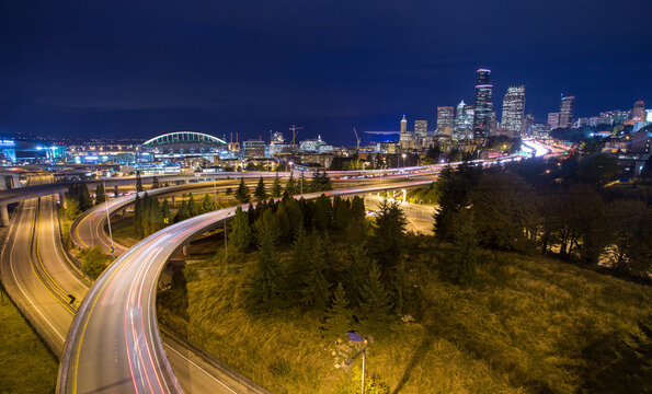 Seatlle Skyline, Long exposure at night