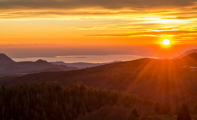 Dalla lessinia al garda, naturalmente al tramonto.
