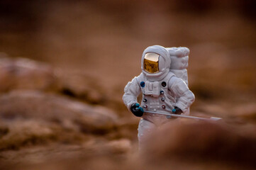 astronauta realizando una misióncientifica en el planeta marte © J.M. Tornero