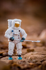 astronauta realizando una misióncientifica en el planeta marte © J.M. Tornero